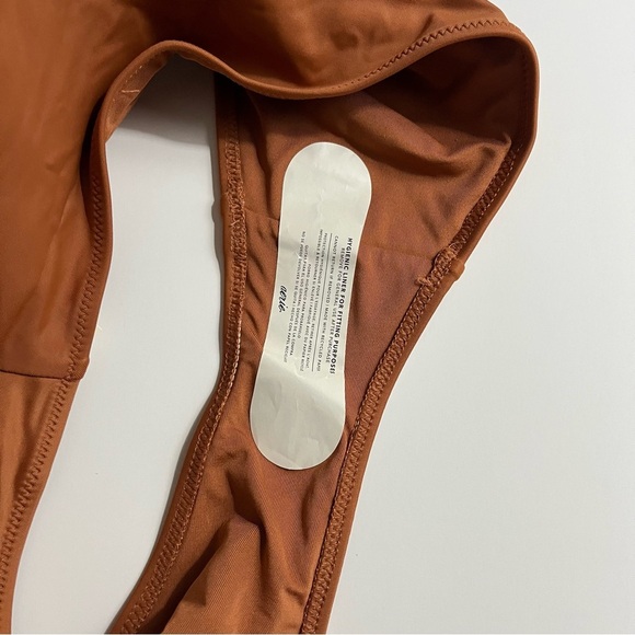 Aerie • NWT Brown Twist High-Waisted Bikini Bottom - Picture 6 of 8